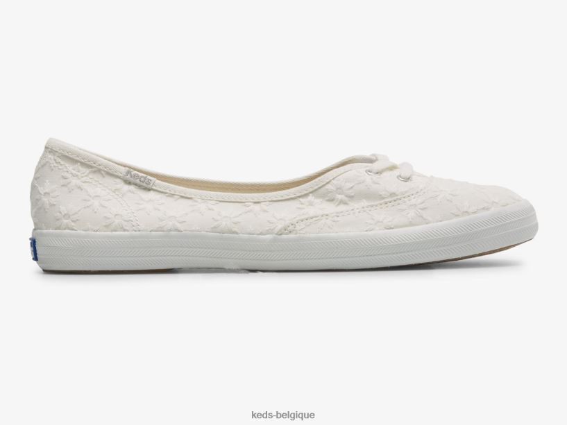 Keds femmes la sneaker à enfiler à mini œillets 8PV40P8 blanc