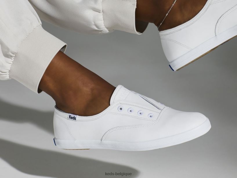 Keds femmes sneaker à enfiler en cuir chillax 8PV40P37 blanc